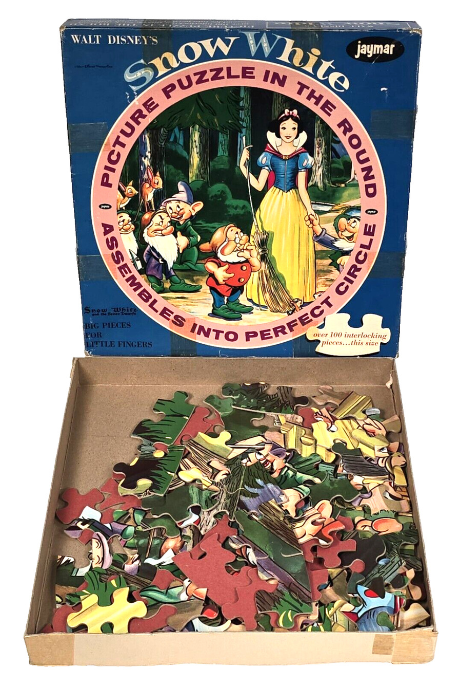 Vintage Disney Snow White Jaymar Puzzle In The Round 100+ Pieces 19" Diameter